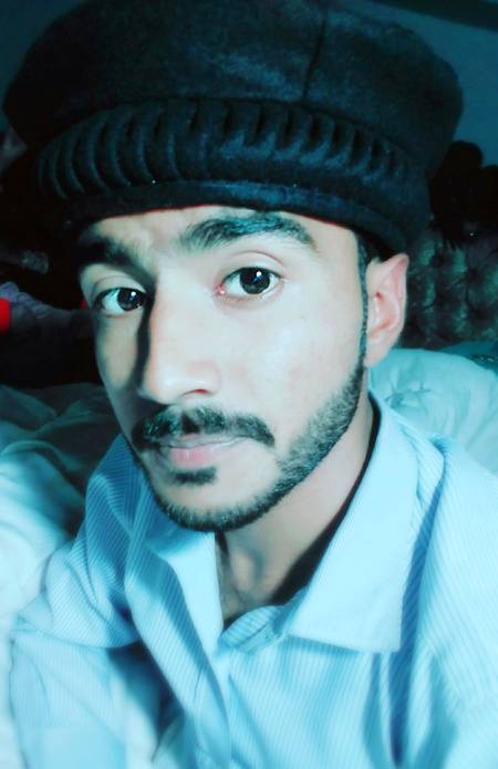 یہاں کسی کو بھی کچھ حسب آرزو نہ ملا 


کسی کو ہم نہ ملے اور ہم کو تو نہ ملا
Feeling sad Regard by ARsl😢