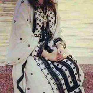 جب رشتوں میں بھروسہ اور موبائل میں نیٹورک نہ ہو تو

لوگ گیم کھیلنے لگ جاتے  ہیں...! 🎮💔