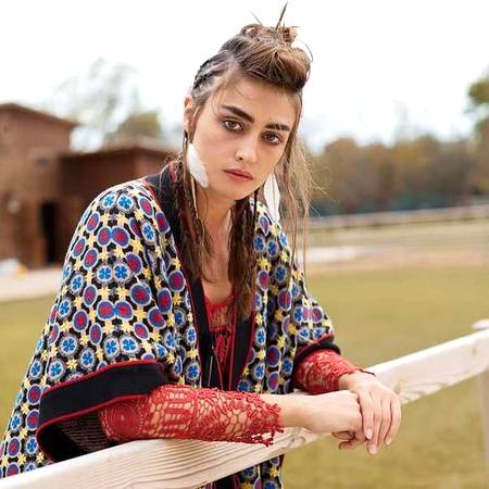 Esra bilgic 🔥 new look 🔥 like