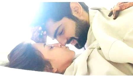 آنچل کی طرح تن سے لپٹ جاؤں🔥____ تیرے💋 اور خود کو تیری ذات میں ڈھلتا ھوا دیکھوں❤️, - H∆mzıı.. 🤹♂️�