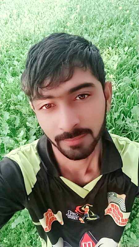 *مَیں تو آوارہ هوں_____، بدنام هوں___، زمانے میں❣️* ..!!
*تم لوگ تو مقدس هو_____، وفا کیوں نہیں کرتے❣️* ..!!