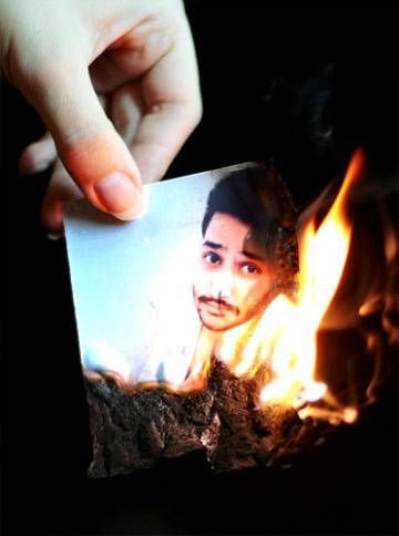 اس محبت نے ہمیں بھی جلا دیا صاحب