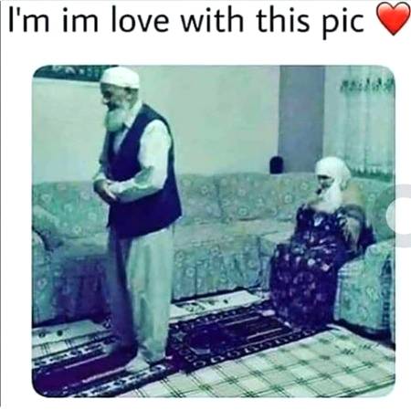 May my husband and me be like this till the last day of our life .ALLAH IMAAN PR QAIM RKHA AUR IMAAN PR MOUT DA AMEEN.😇😊😍😍😍😍