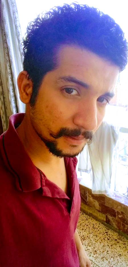 Zindagi 2 Din ki Hay Aik Din Tmhary Har Haq Me Aik Din Tmhari Mukhtalif.. Jis Din Tmhari mukhalif ho usdin Sabar krna or Jis Din Tmhary Haq me ho Us din Ghuror Mat Krna.. (Mola Ali R.A)