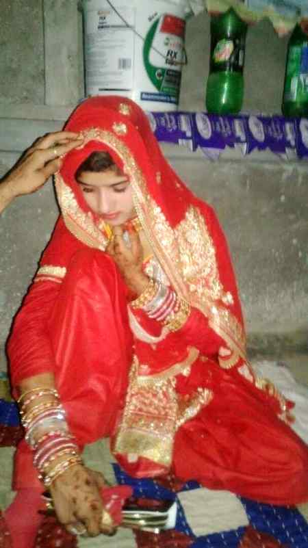 کیا وقت ہے اسے فر صت نہیں مجھ سے بات کرنے کی
کبھی وہ شخص میری سانسوں سے جیا کرتا تھا۔