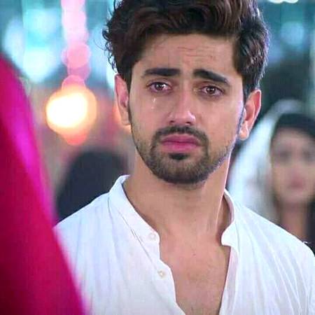 💔نہ جانے آخر اتنا درد کیوں دیتی ہےیہ دنيا💔

💔ہنستا ہوا انسان بھی دعآوَں میں موت مانگتا ہے💔