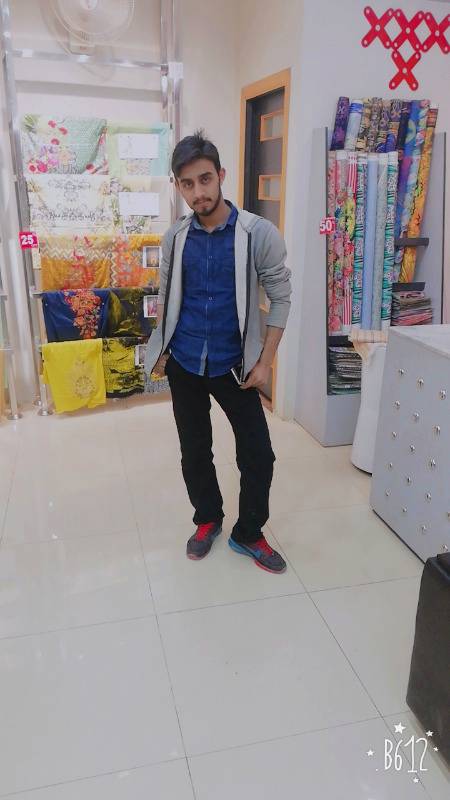 Mery mijaz ki kya bat krty saheb.😏
Kabi kabi m khud ko b zehar lagta hu.😎