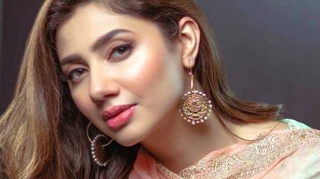 Mahira KhAn