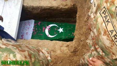 Greatest wish and aim of ma life 😍😍😍 Ya Allah mujhy b Aata farma yeh manzil mari 💞💞💞