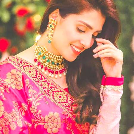 Ayeza khan