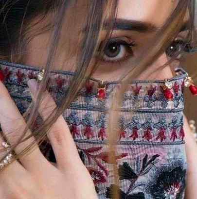 🥀__بیٹھ جاتی ہوں__🥀 
🥀__خاک پر اکثر__🥀
🥀__مجھے اپنی اوقات__🥀
🥀__اچھی لگتی ہیں__🥀