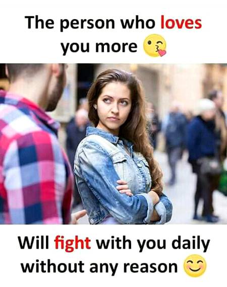 Zihada tafseel sy likho photo main kya hy..  Ab damadam ke awam or admin khud dekhy na k photo main kya hy ager tafseel likh dy gy to photo ka kya fida ap khud dekho k kya hy photo main