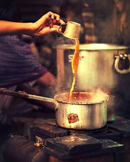 ﺳﮕﺮﯾﭧ ﻣﺖ ﺑﻨﻮ ﮐﮧ ﺍﺳﺘﻌﻤﺎﻝ ﮐﮯ ﺑﻌﺪ ﭘﯿﺮﻭﮞ ﺗﻠﮯ ﺭﻭﻧﺪﮮ ﺟﺎﺅ ﺑﻠﮑﮧ
ﭼﺎﺋﮯ ﺑﻨﻮ ﺗﺎﮐﮧ ﺗﻤﮩﯿﮟ ﺍﺳﺘﻌﻤﺎﻝ ﮐﺮﻧﮯ ﻭﺍﻻ ﺗﻤﮩﯿﮟ ﭼﮭﻮﮌﻧﺎ ﺑﮭﯽ ﭼﺎﮨﮯ ﺗﻮ ﭼﮭﻮﮌ ﻧﮧ ﭘﺎﺋﮯ