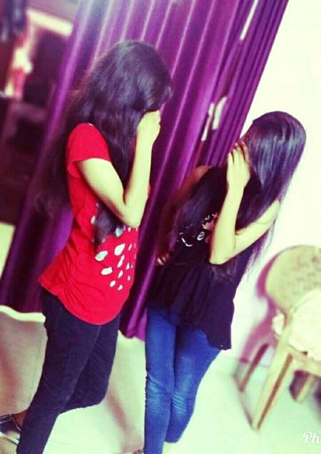 Kyun Na Dun Dosh Dil e Nadaan Ko,
Dosti Ka Irada Tha Aur Mohabbat Ho Gayi
I love my friend😘😘