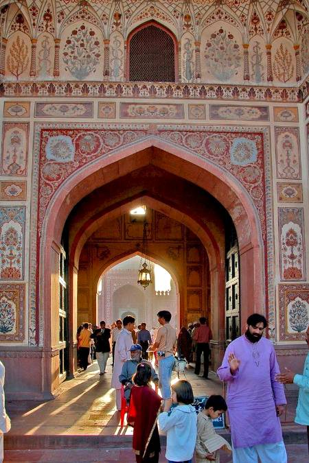 Badshahi mosque entrance