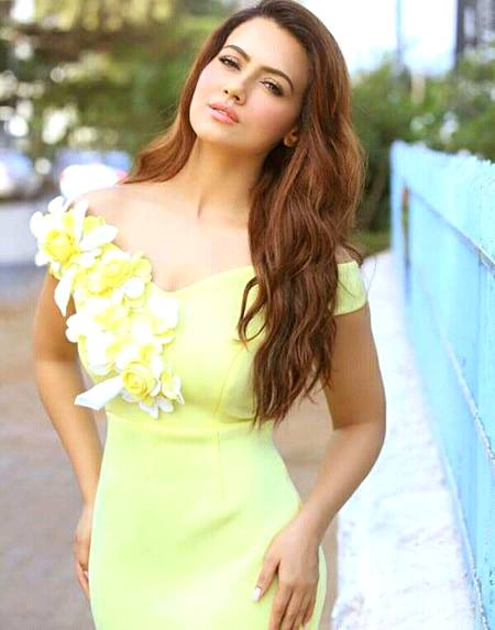 Sana Khan