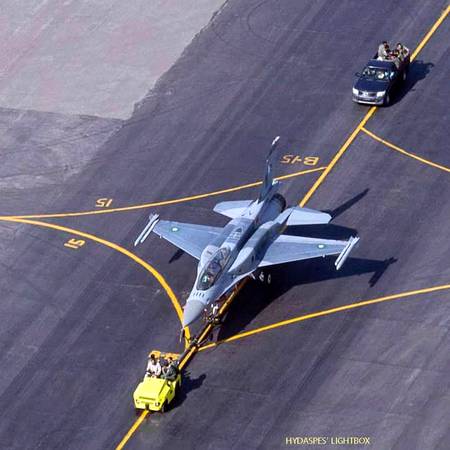 Towing the PAF F-16 Block 52+