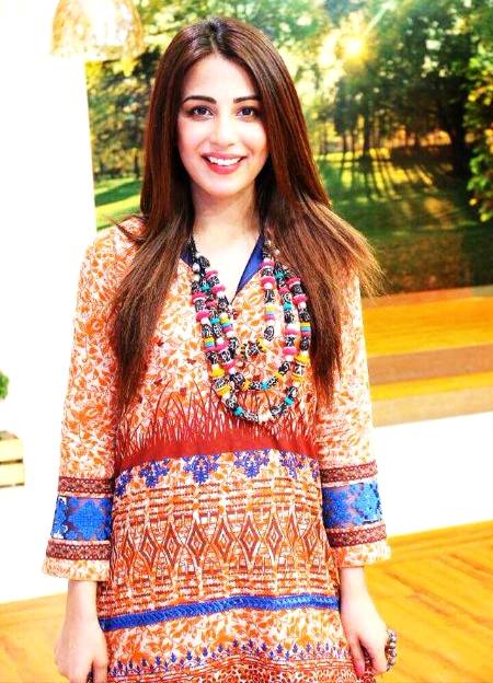 Ushna shah 🔥 like 🔥