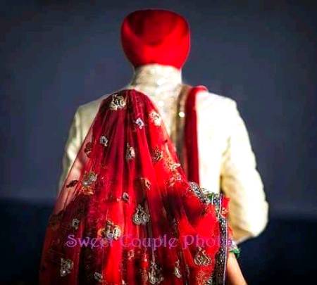 Kehndi Tere Jehiya Hor Na Koi Milya Na Hi Milya Hai Tere Jehiya Pyar Way
Manu Dar Ni K Mere Wali Manu Chad Jao Sardarni Mili Hai Mutyar Way 😘😘😘🌹🌹🌹😊😊😊