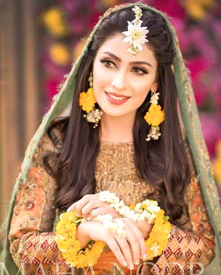 Ayeza Khan...
