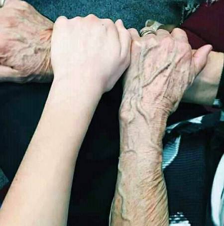 Never Forget The Hand That Rise You ❤✨