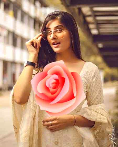 میں تجھے بھول نہ پائی تو یہ چاہت ہے میری
یاد رکھا ہے جو تو نے تیرا احسان جاناں..
