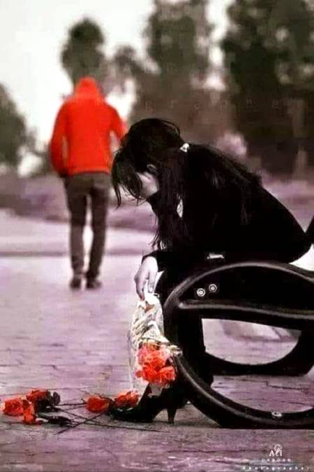 *تیری تلاش میں گُم ہو گئے_____ سبھی رستے*

*میں ایسی راہ پہ ہوں جو___ کہیں نہیں جاتی*

🙂