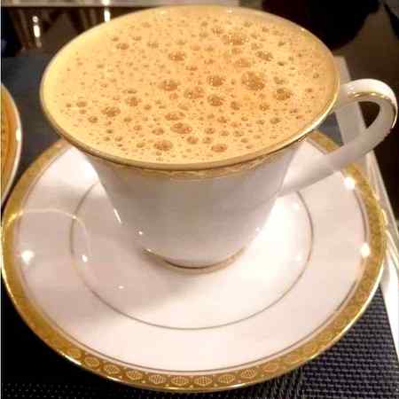 Chai MerY DosToN K lyE PiyaR se BanaI hE yara