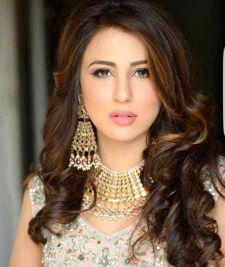 Ushna shah 🔥 like 🔥