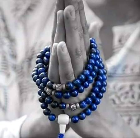 ہر گناہ کے پیچھے شیطان نہیں ہوتا 
یہی بتانے کے لیے رمضان آتا ہے 🥀