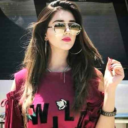 ❤️Hmne garoor ka taj 👑kbhi ni phna ser pr😏 
❤️Hmari masoomiyt dekh kr to dushman bhi kehty he mashaALLAH❤️❤️❤️.....