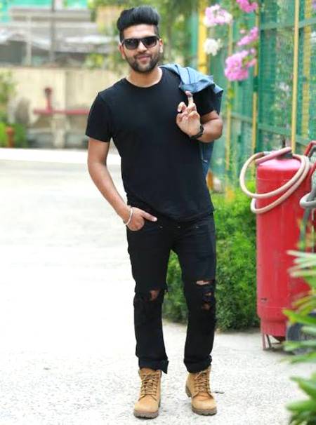 Tenu por lei sare.😎
Kuch karne ne no tayr.😎Ooo kala shka la.😎