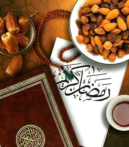 اَلسَّلاَمْ عَلَيْلیکُمْ ورحمۃ الله  
  وبرکاته🌸سحر  بخیـر 🌸
سَحری کھانا باعث برکت ہے
 نبی کریم صَلَّی اللَّهُ عَلَیْہِ وَاٰلِه وَسَلَّمَ 
نے فرمایا:تَسَحَّرُوا_فَإِنَّ_فِی_السَّحُورِ_بَرَكَة
سَحری کھاؤ 
 کیونکہ سَحری کھانے میں برکت ہے ؎( بخاری ومسلم )