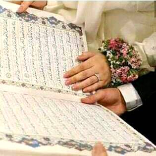 دل کرتا ہے کہ تیرے ساتھ نماز پڑھوں ۔
اور دعا مانگنے کے بعد تیری گود میں سر رکھوں۔
☺😊😇😇😇👈nice