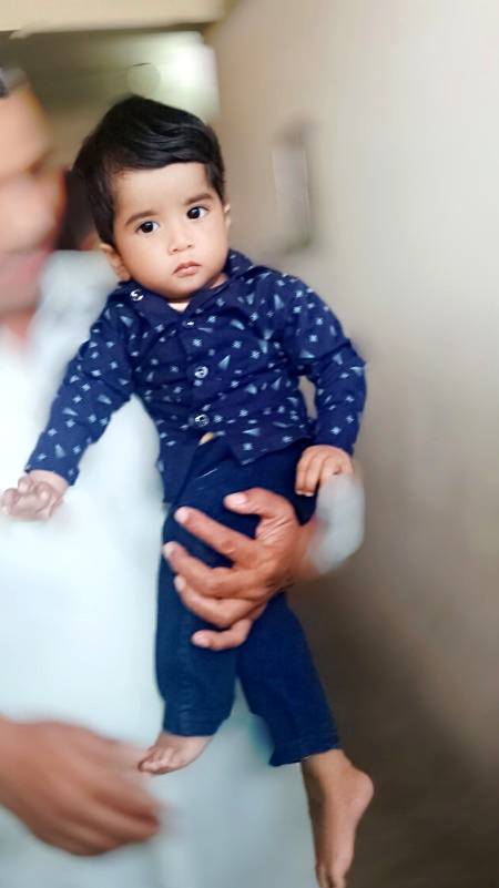 Mera baby 😍😘MASHA ALLAH 
Plz like and comment