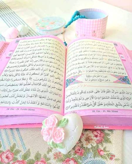 ````بِسمِ ﷲِ الرَّحمٰنِ الرَّحِيم
مَا يَفعَلُ اللّٰهُ بِعَزَابِكُم اِن شَكَرتُم وَاٰمَنتُم.
ترجمه.وه تمہیں عزاب دے کر کیا کرے گا اگر تم شکر ادا کرو اور ایمان لاٶ.⚘```

.