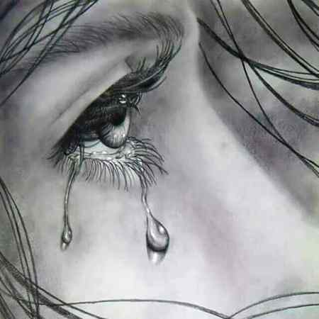 Ankhon ma ansu ly k honton se muskraen hm jese g rhy hn koi g k to btay. ..💔💔