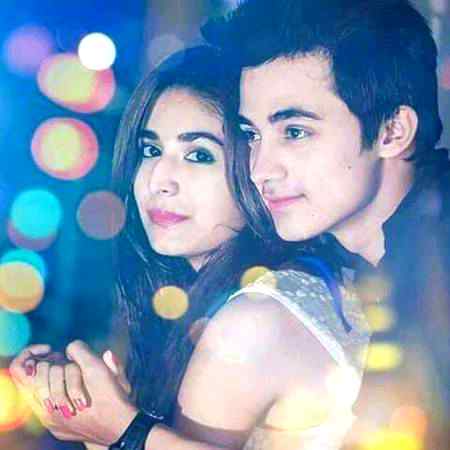 محبت نہ سہی مقدمہ ہی کر لو 😍😍
تاریخ پہ تاریخ ملاقات تو ہوگی 🙈