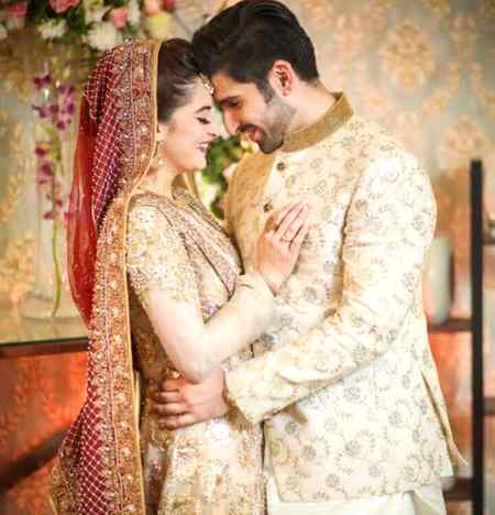 Pucha Jo osny karo gy peyar muje kab tak
R❤
Rakh k dil py hath kaha darky ga yh jab tak