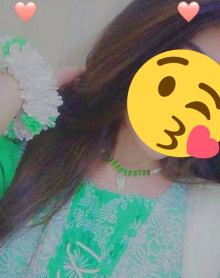 Kirdar Jin k khud murammat Mang rae hain 
Nikly hain wo log meri shakhsiyat bigarny
Um e Hani Rajpoot