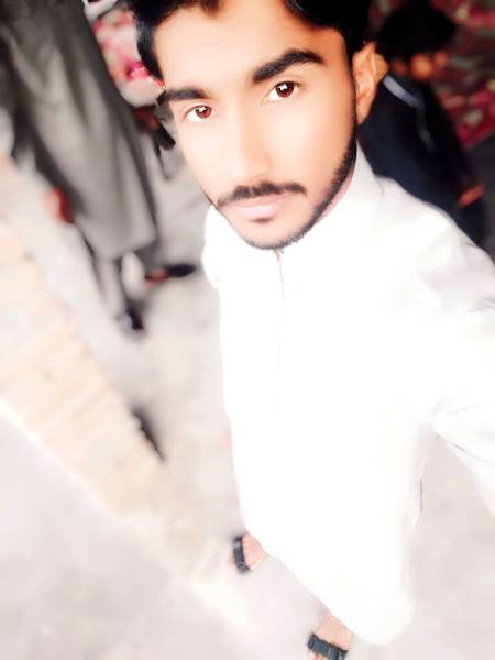 بدل دیا ہم نے ناراض ہونے کا طریقہ..''✌💕
روٹھنے کی بجاۓ اب ذرا سا مسکرا دیتے ہیں..!😊💞