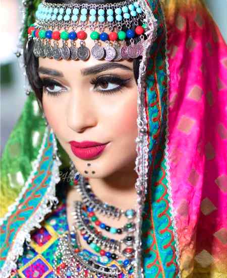 Afghan culture ❣️
A girl wear a afghan dress 👌🏻
Looking gorgeous 😍