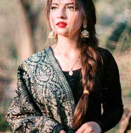 ہم کسی سے خوشیاں مانگے یہ ہمیں منظور نہیں 💯

 مانگی ہواے خوشیوں سے کسی کا بلا ہوسکتا ہیں ✌🏻