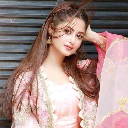 میں کسی کو پسند آؤں بھی تو کیوں...؟
میں کسی کے مطلب کی ہوں ہی نہیں...!
🥀🖤
❤