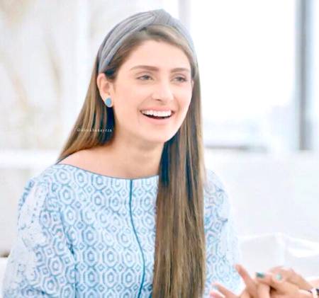 Ayeza khan