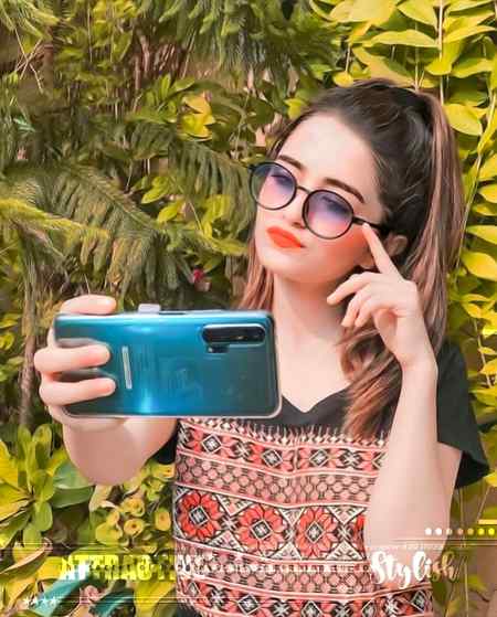 دلوں میں مطلب زبان سے پیار کرتے ہیں😇😼 آج کل لوگ یہی کاروبار کرتے ہیں👌👉
