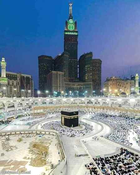 خدا کی محبت کا ہے کھیل نرالا۔سب کچھ دے کر بھی کہتا ہے۔ہے کوئی مانگنے والا۔