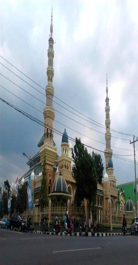 Agung-Darussalam Mosque in Parbalingga Indonesia 💕💕