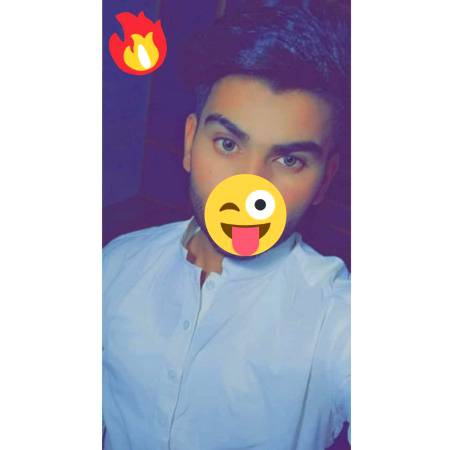 آپ  کے پاس کیا  ہے ؟؟
1:ڈمپل😘   2:چشما👓  
3:تل💓    4:سادگی