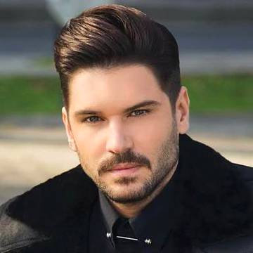 Black looks Damm hot on men😍😍😍agreeee?